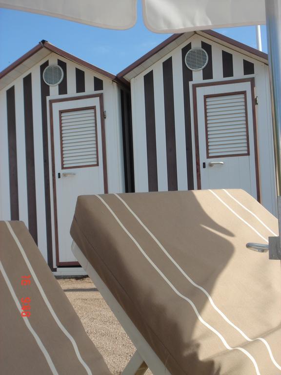 Agay Beach Hotel Saint-Raphael  Ngoại thất bức ảnh